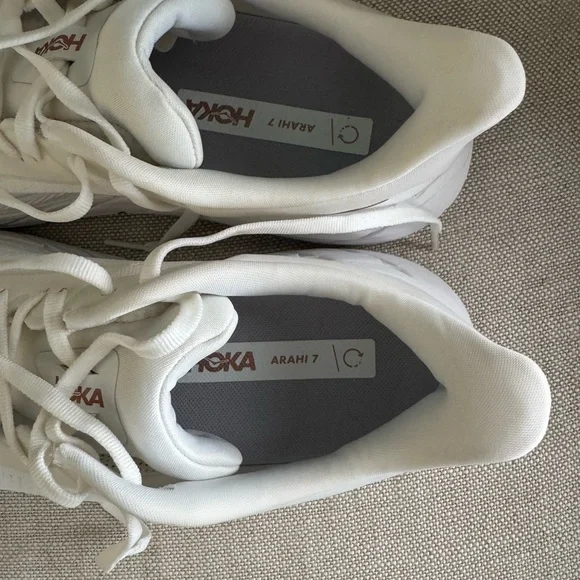 Hoka Arahi 7 sneakers - Picture 2 of 4